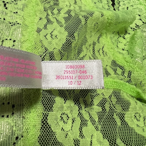 New Victoria’s Secret PINK Neon Green Lace Extra Low Rise Thong Panties Large L - Picture 3 of 3